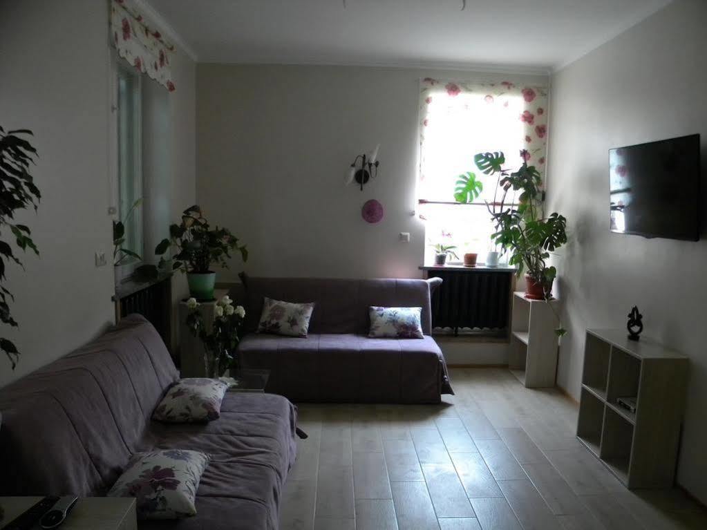Guest House Dacha Kiev Bagian luar foto
